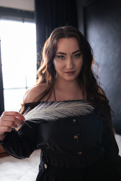 Dazzling Melaniya, 28 y.o. from Mykolaiv, Ukraine with Chestnut hair — VeronikaLove