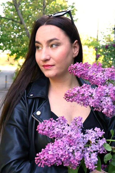 Dazzling Melaniya, 27 y.o. from Mykolaiv, Ukraine with Chestnut hair — VeronikaLove