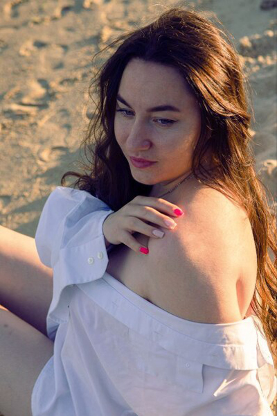 Dazzling Melaniya, 27 y.o. from Mykolaiv, Ukraine with Chestnut hair — VeronikaLove