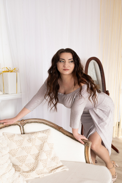 Dazzling Melaniya, 28 y.o. from Mykolaiv, Ukraine with Chestnut hair — VeronikaLove