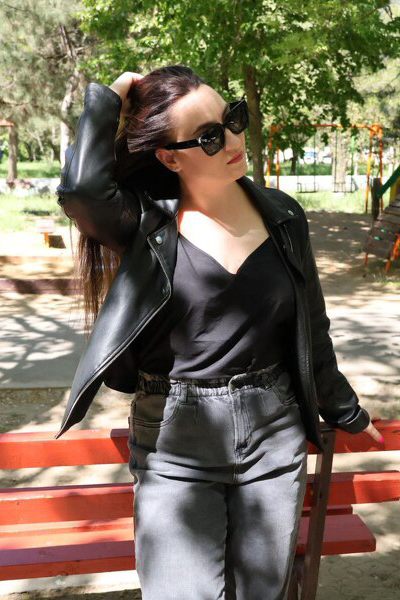 Dazzling Melaniya, 27 y.o. from Mykolaiv, Ukraine with Chestnut hair — VeronikaLove
