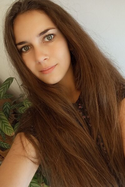 Elegant Olena, 25 y.o. from Mykolaiv, Ukraine with Chestnut hair — VeronikaLove