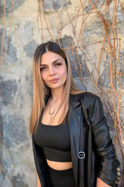 Enchanting Bogdana, 33 y.o. from Zhytomyr, Ukraine with Light-brown hair — VeronikaLove