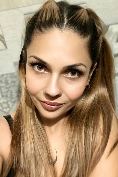 Enchanting Bogdana, 33 y.o. from Zhytomyr, Ukraine with Light-brown hair — VeronikaLove