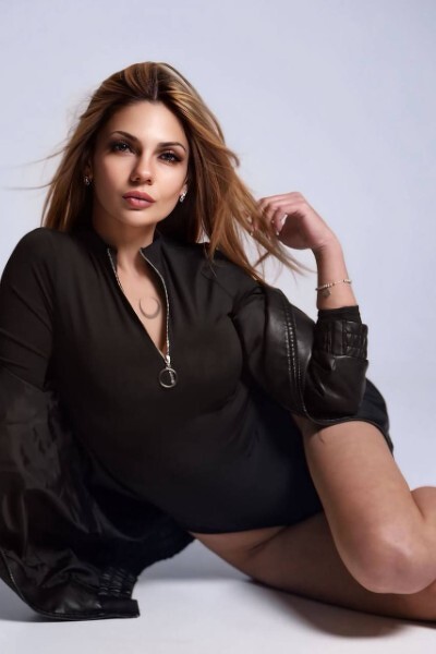 Enchanting Bogdana, 33 y.o. from Zhytomyr, Ukraine with Light-brown hair — VeronikaLove