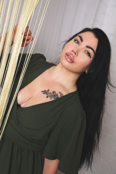 Captivating Beauty: Oksana, 31 y.o. from Mykolaiv, Ukraine — VeronikaLove