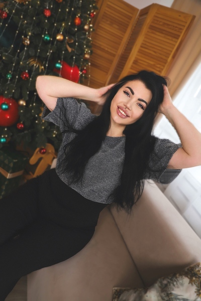 Captivating Beauty: Oksana, 31 y.o. from Mykolaiv, Ukraine — VeronikaLove