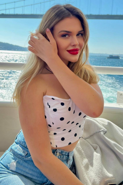 Ethereal Charm: Elina, 27 y.o. from Kyiv region, Ukraine — VeronikaLove