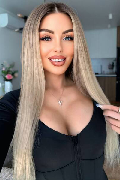 Enthralling Gaze: Kristina, 36 y.o. from Lviv, Ukraine — VeronikaLove