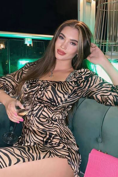 Alluring Kateryna, 25 y.o. from Odesa, Ukraine with Chestnut hair — VeronikaLove