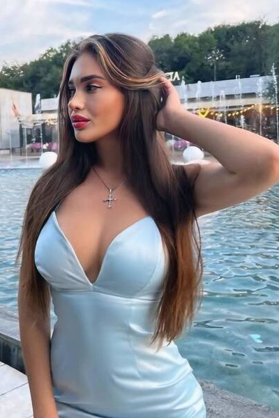 Alluring Kateryna, 25 y.o. from Odesa, Ukraine with Chestnut hair — VeronikaLove