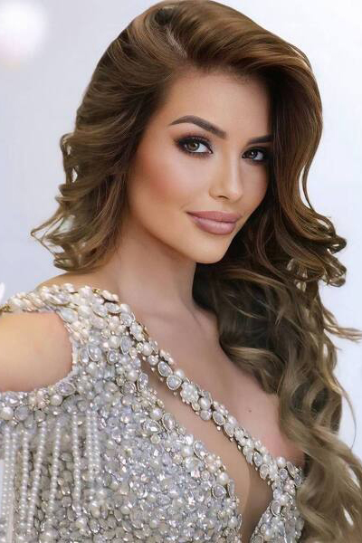Enchanting Andreina Carolina, 28 y.o. from Barcelona, Spain with Light-brown hair — VeronikaLove