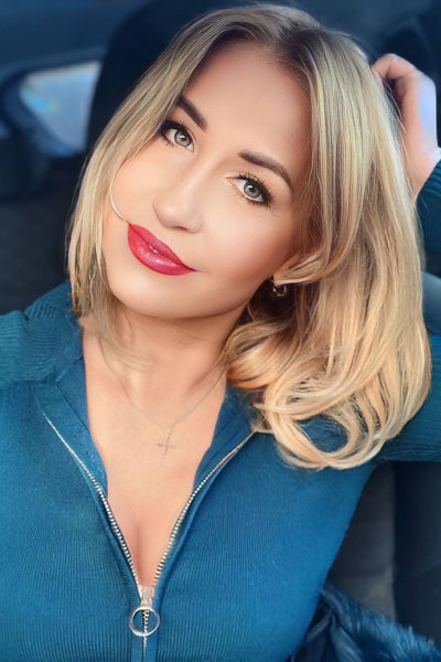 Timeless Grace: Victoriia, 53 y.o. from Odesa, Ukraine — VeronikaLove