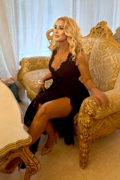 Timeless Grace: Victoriia, 53 y.o. from Odesa, Ukraine — VeronikaLove