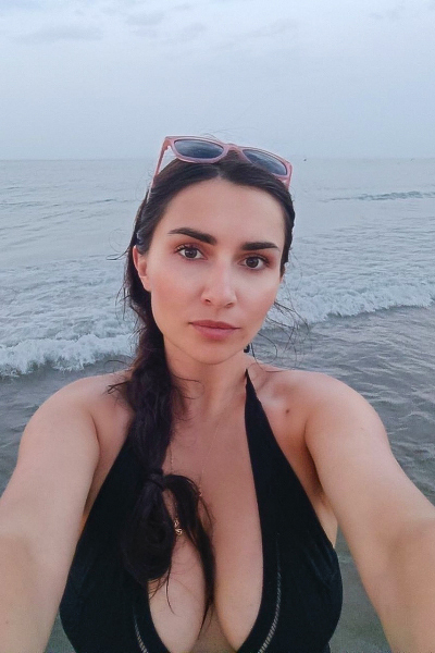 Enchanting Gaze: Kateryna, 32 y.o. from Paris, France — VeronikaLove