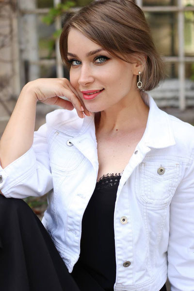 Timeless Beauty: Kateryna, 42 y.o. from Kharkiv, Ukraine — VeronikaLove