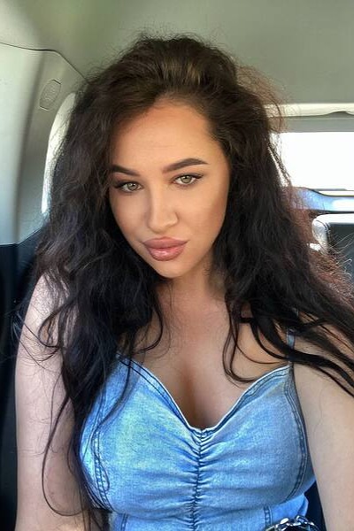 Dazzling Charm: Yulia, 22 y.o. from Rivne, Ukraine — VeronikaLove