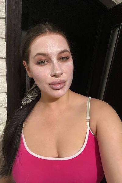 Dazzling Charm: Yulia, 22 y.o. from Rivne, Ukraine — VeronikaLove