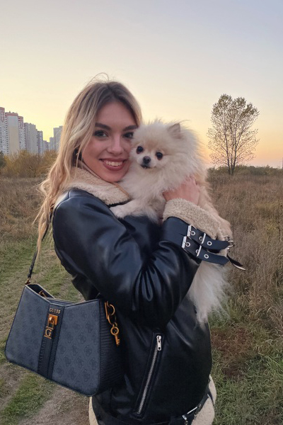 Captivating Beauty: Anna, 24 y.o. from Kyiv, Ukraine — VeronikaLove