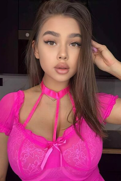 Elegant Kira, 20 y.o. from Katowice, Poland with Brown hair — VeronikaLove