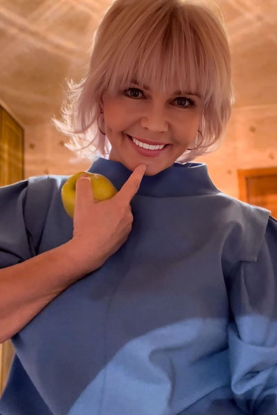 Dazzling Olena, 56 y.o. from Dnipro, Ukraine with Blonde hair — VeronikaLove