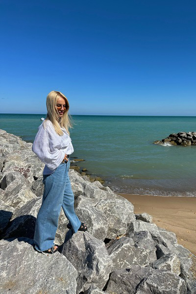 Serene Lesya, 36 y.o. from Illinois, United States with Blonde hair — VeronikaLove