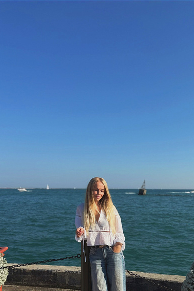 Serene Lesya, 36 y.o. from Illinois, United States with Blonde hair — VeronikaLove
