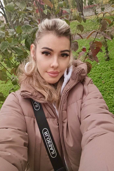 Radiant Charm: Viktoriya, 35 y.o. from Kryvyi Rih, Ukraine — VeronikaLove