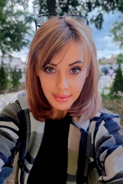 Radiant Charm: Viktoriya, 35 y.o. from Kryvyi Rih, Ukraine — VeronikaLove