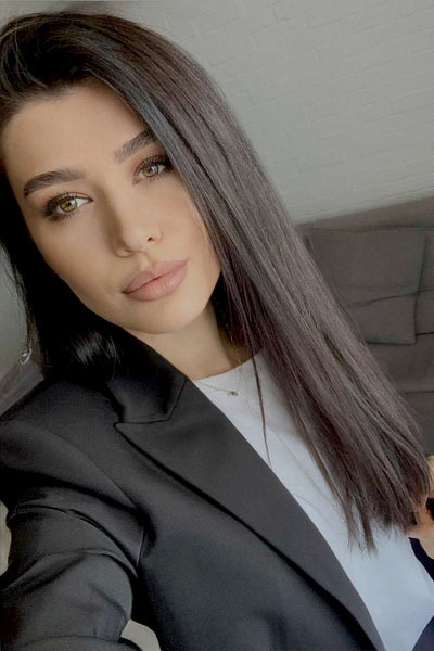 Joyful Oksana, 33 y.o. from Kyiv, Ukraine with Black hair — VeronikaLove