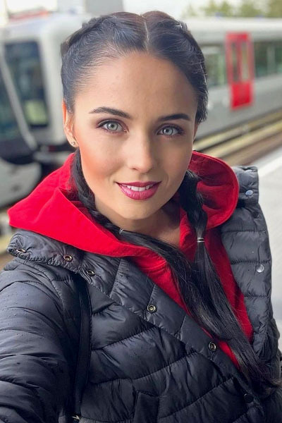 Vivacious Vision: Darina, 36 y.o. from Kharkiv, Ukraine — VeronikaLove