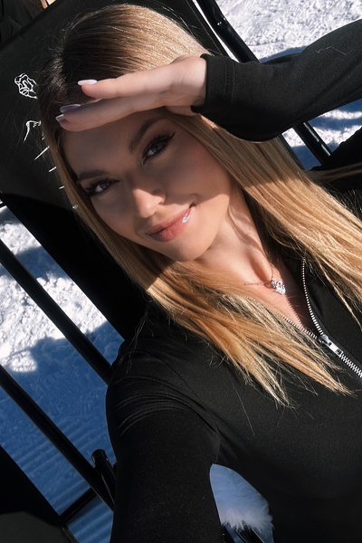 Enchanting Aura: Yuliia, 30 y.o. from Kyiv, Ukraine — VeronikaLove