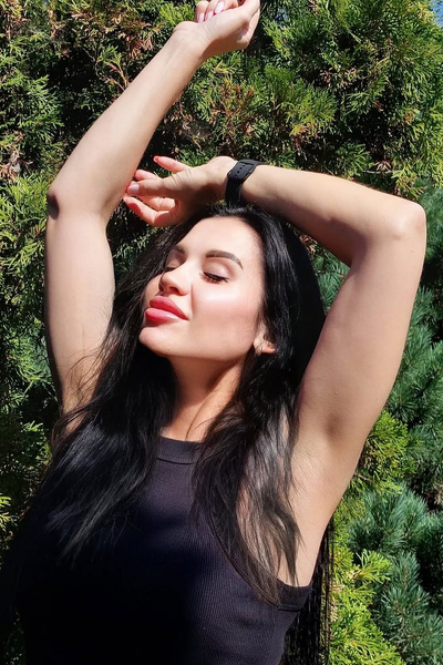 Magnetic Allure: Kateryna, 40 y.o. from Dnipro, Ukraine — VeronikaLove