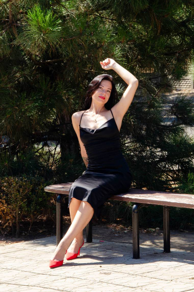 Captivating Elegance: Anastasiia, 36 y.o. from Odesa, Ukraine — VeronikaLove