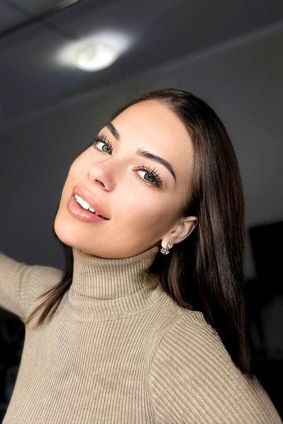 Captivating Elegance: Anastasiia, 36 y.o. from Odesa, Ukraine — VeronikaLove