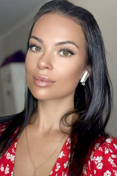Captivating Elegance: Anastasiia, 36 y.o. from Odesa, Ukraine — VeronikaLove