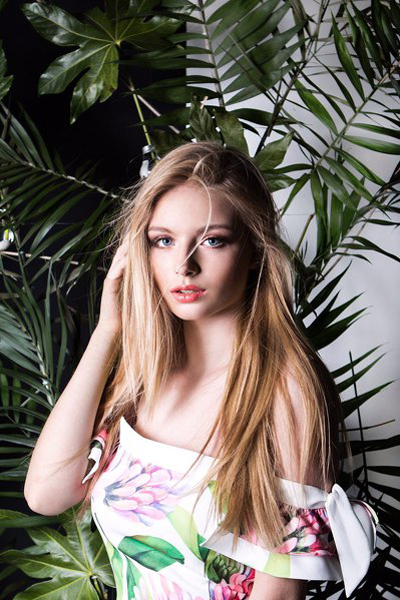 Dazzling Charm: Margarita, 26 y.o. from Poltava, Ukraine — VeronikaLove