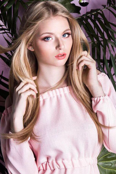 Dazzling Charm: Margarita, 26 y.o. from Poltava, Ukraine — VeronikaLove
