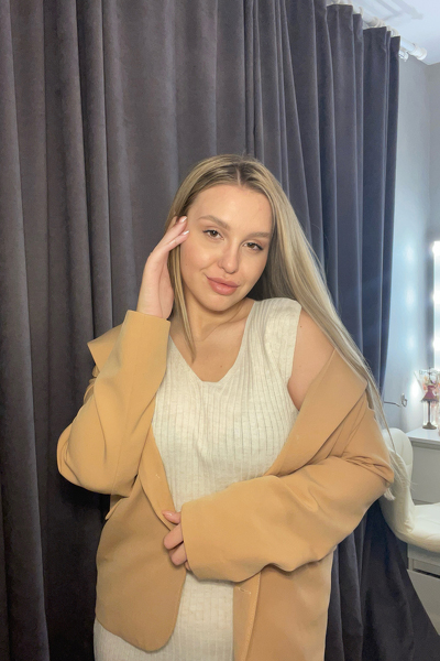 Enigmatic Beauty: Anna, 23 y.o. from Odesa, Ukraine — VeronikaLove