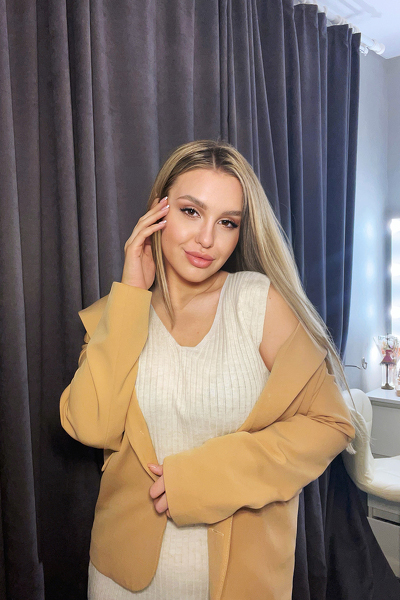 Enigmatic Beauty: Anna, 23 y.o. from Odesa, Ukraine — VeronikaLove