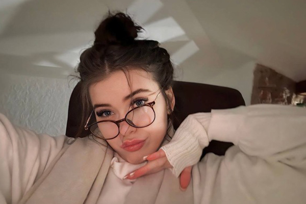 Enchanting Gaze: Alevtina, 21 y.o. from Kyiv, Ukraine — VeronikaLove
