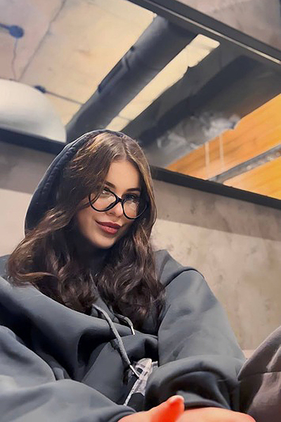 Enchanting Gaze: Alevtina, 21 y.o. from Kyiv, Ukraine — VeronikaLove