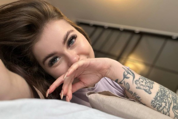 Enchanting Gaze: Alevtina, 21 y.o. from Kyiv, Ukraine — VeronikaLove