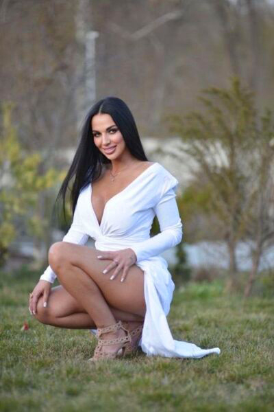 Captivating Diana, 33 y.o. from Kharkiv, Ukraine with Black hair — VeronikaLove