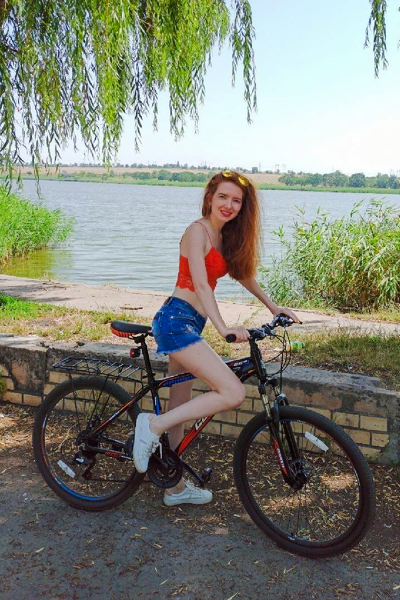 Graceful Charm: Yulia, 37 y.o. from Kryvyi Rih, Ukraine — VeronikaLove