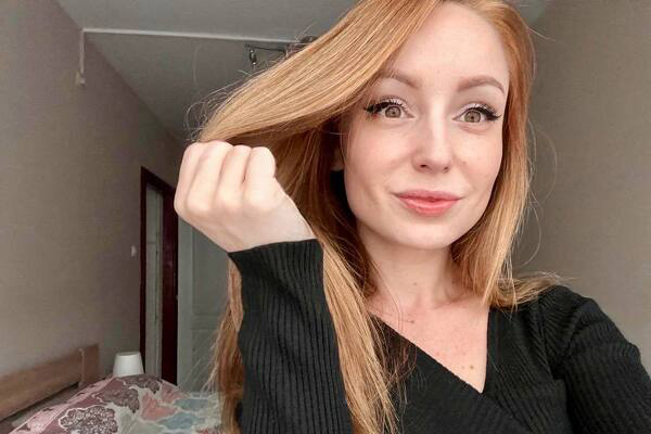 Captivating Aura: Khrystyna, 35 y.o. from Budapest Fovaros, Hungary — VeronikaLove