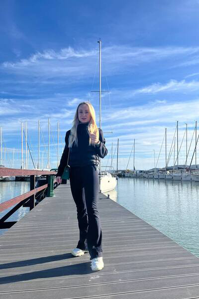 Captivating Aura: Khrystyna, 35 y.o. from Budapest Fovaros, Hungary — VeronikaLove