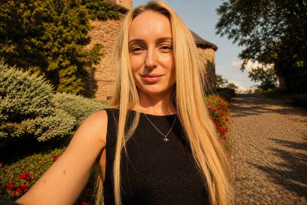 Captivating Aura: Khrystyna, 36 y.o. from Budapest Fovaros, Hungary — VeronikaLove