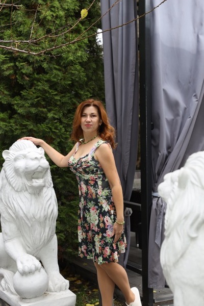 Alluring Liudmila, 49 y.o. from Khmelnytskyi, Ukraine with Brown hair — VeronikaLove