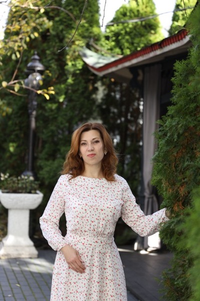 Alluring Liudmila, 49 y.o. from Khmelnytskyi, Ukraine with Brown hair — VeronikaLove